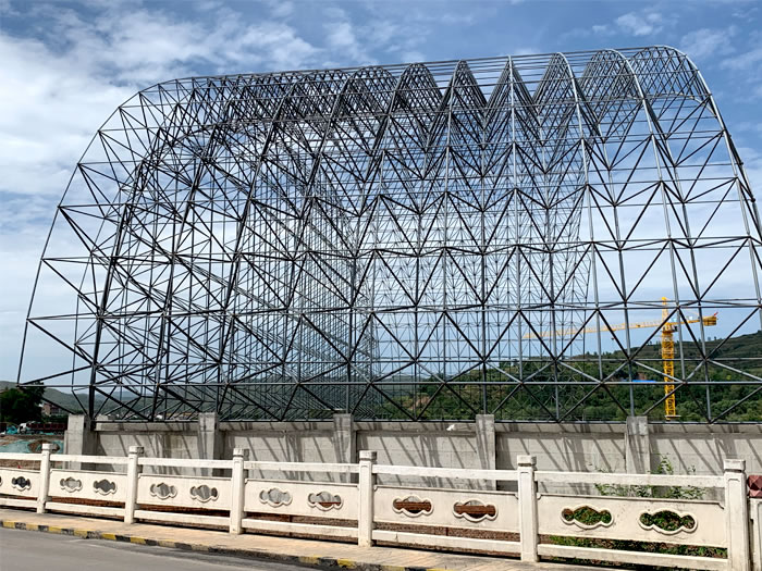 林芝山寨矿储煤棚网架